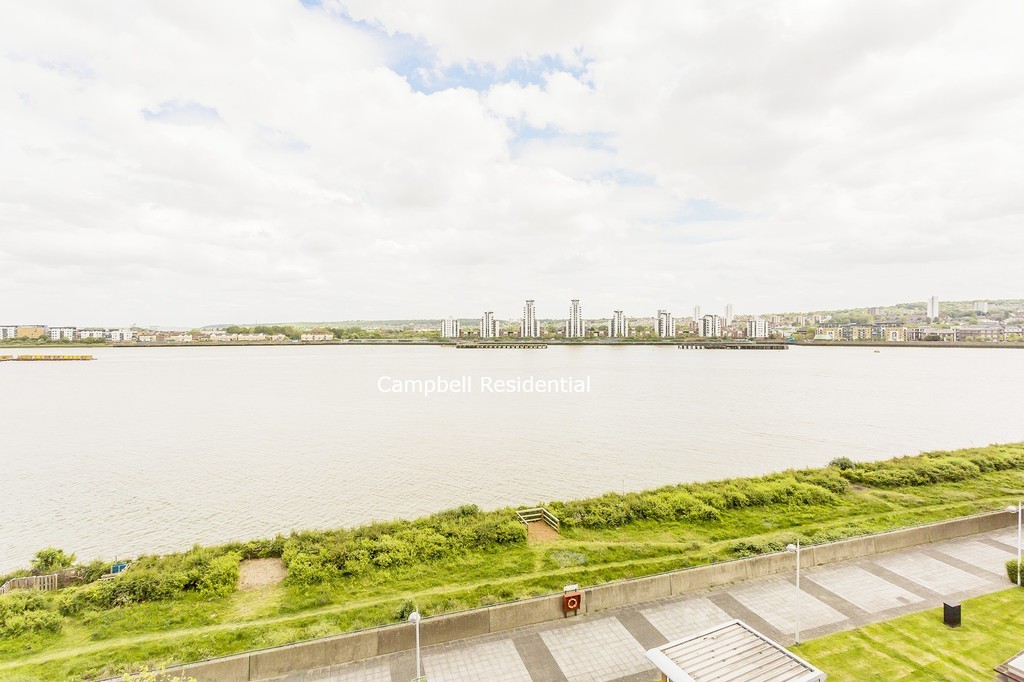 Images for Hull Place Galleons Lock Fishguard Way London E16 2SW EAID:3f40363ad7e221028e9eb5ef1708ea31 BID:1