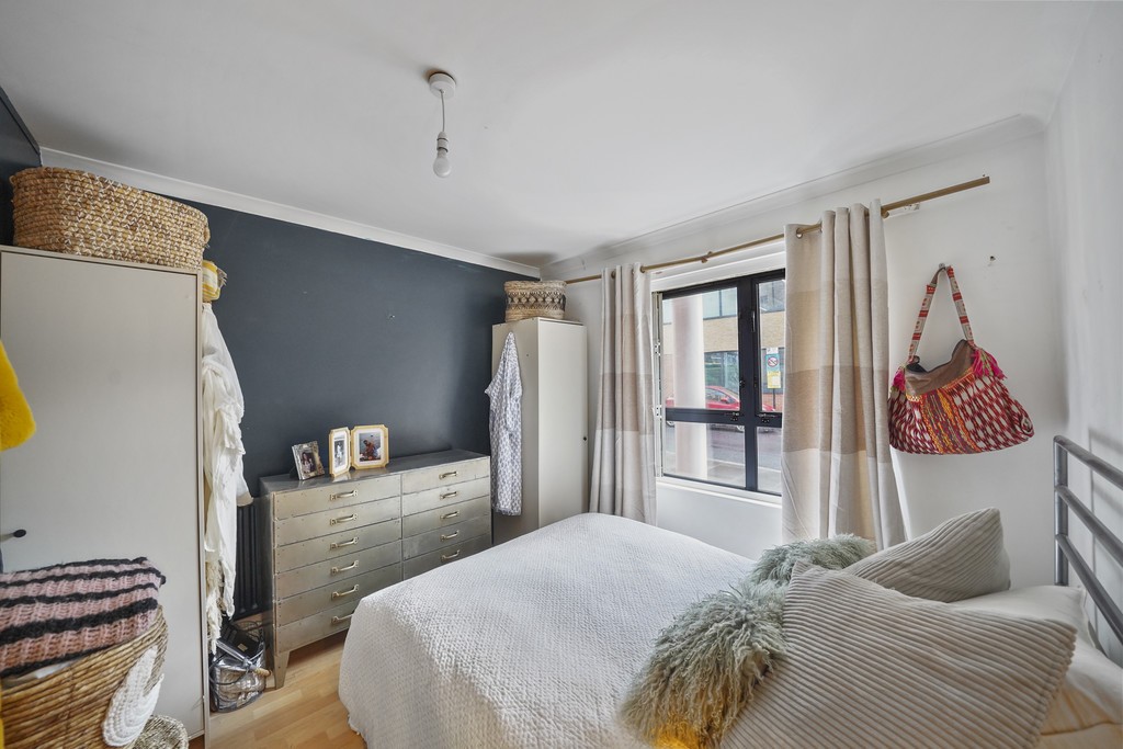Images for 129 Back Church Lane London E1 EAID:3f40363ad7e221028e9eb5ef1708ea31 BID:1