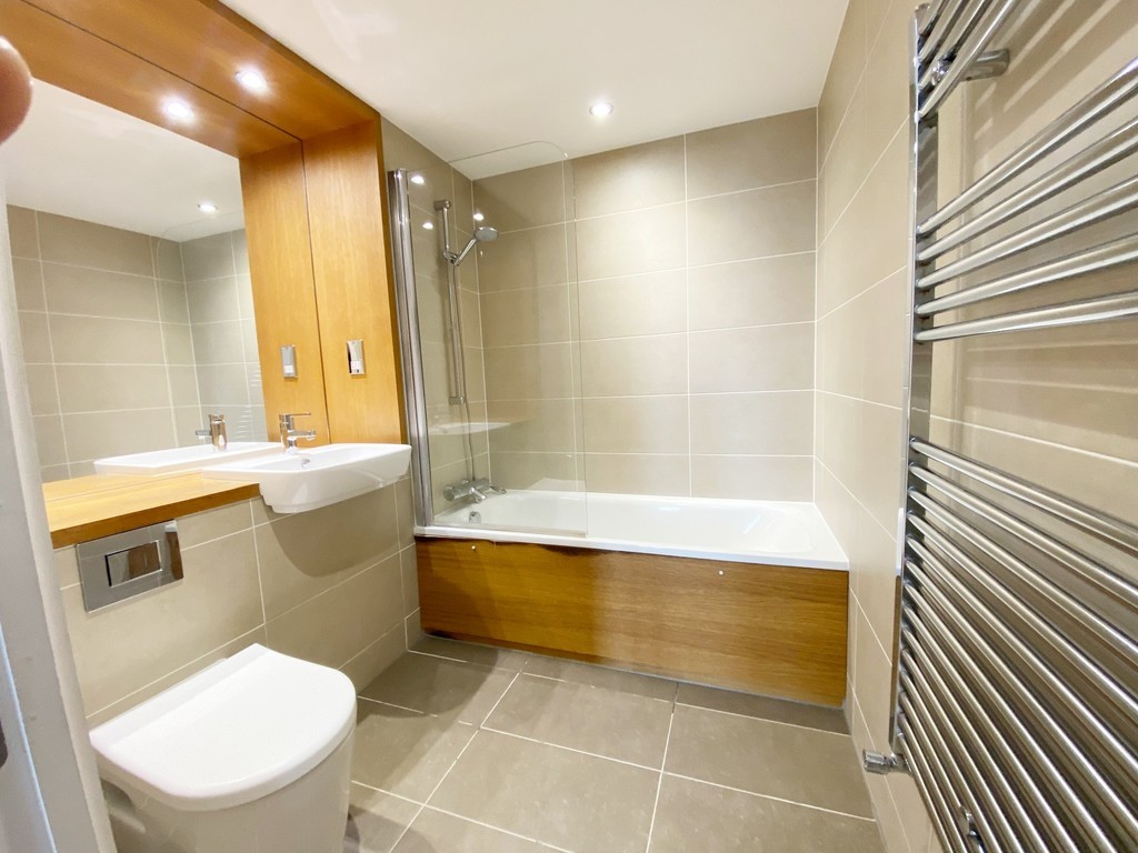 Images for Vermillion 30 Barking Road London E16 1EQ EAID:3f40363ad7e221028e9eb5ef1708ea31 BID:1