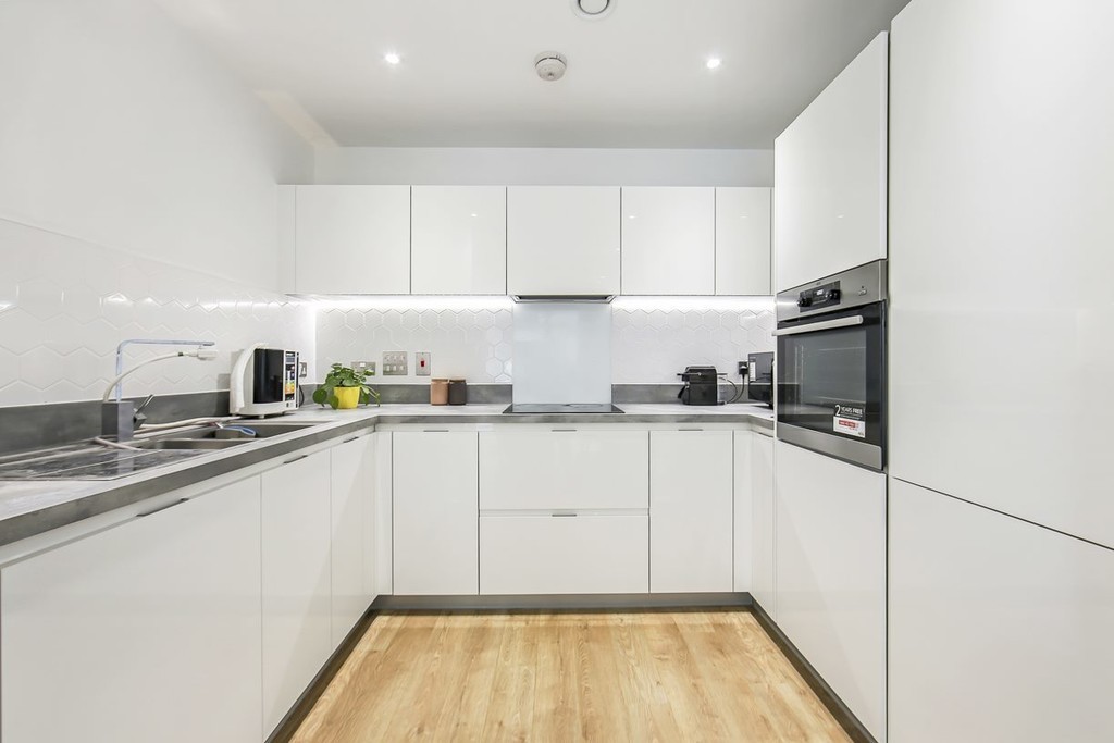 Images for Lamington Heights  8 Madeira street E14 6TR EAID:3f40363ad7e221028e9eb5ef1708ea31 BID:1
