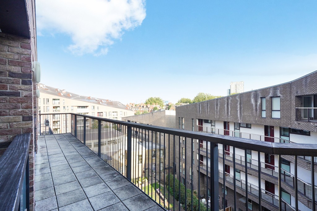 Images for GILES COURT TABERNACLE GARDENS E2 7DZ EAID:3f40363ad7e221028e9eb5ef1708ea31 BID:1