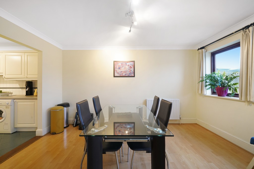 Images for Goodhart Place London E14 8EG EAID:3f40363ad7e221028e9eb5ef1708ea31 BID:1