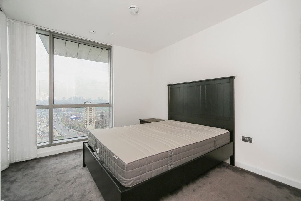 Images for CHARRINGTON TOWER BISCAYNE AVENUE E14 9BE EAID:3f40363ad7e221028e9eb5ef1708ea31 BID:1