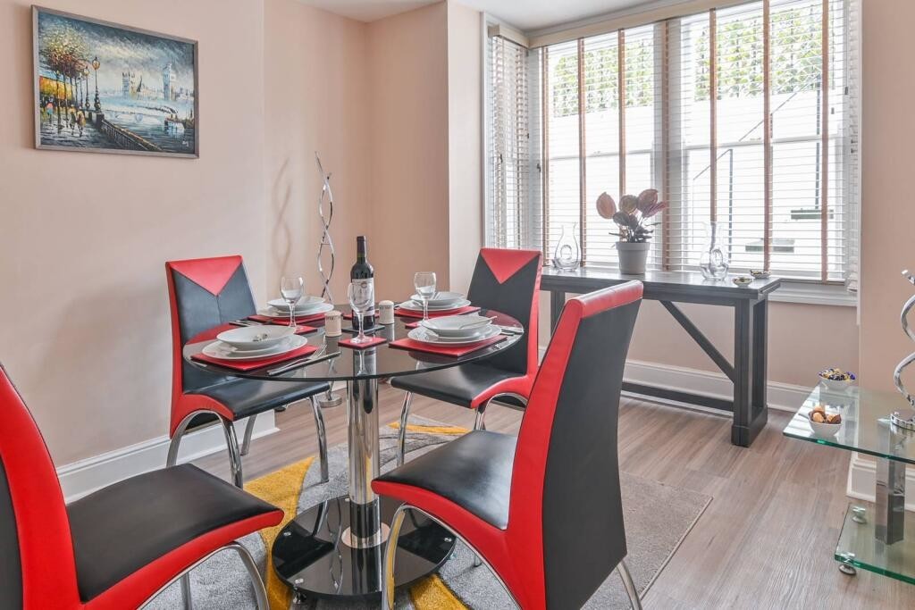 Images for MANCHESTER ROAD E14 3NU EAID:3f40363ad7e221028e9eb5ef1708ea31 BID:1