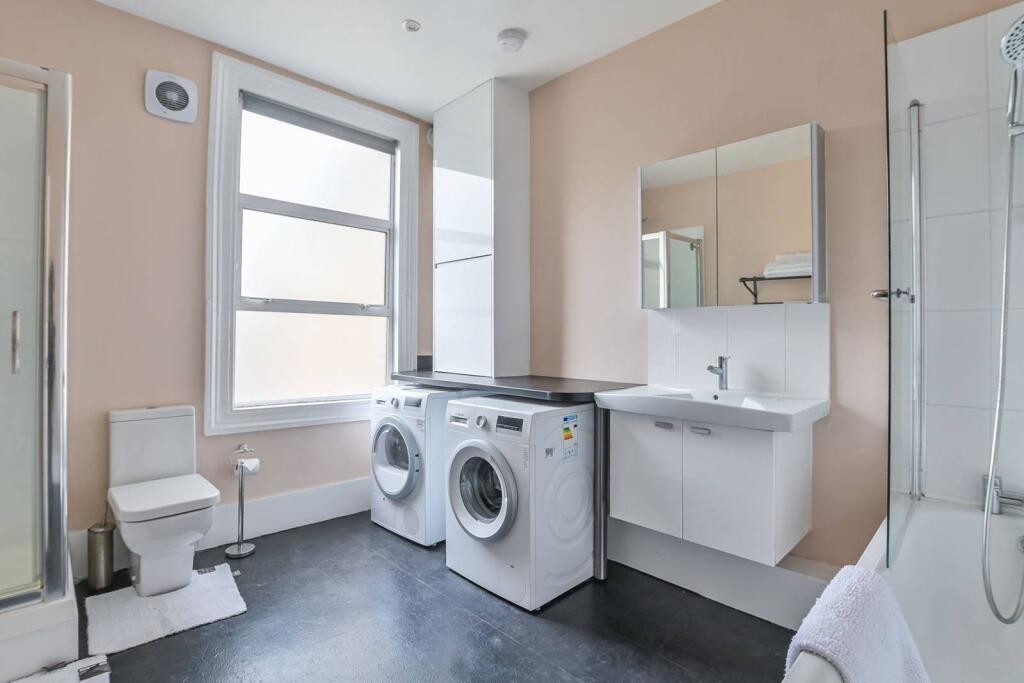 Images for MANCHESTER ROAD E14 3NU EAID:3f40363ad7e221028e9eb5ef1708ea31 BID:1