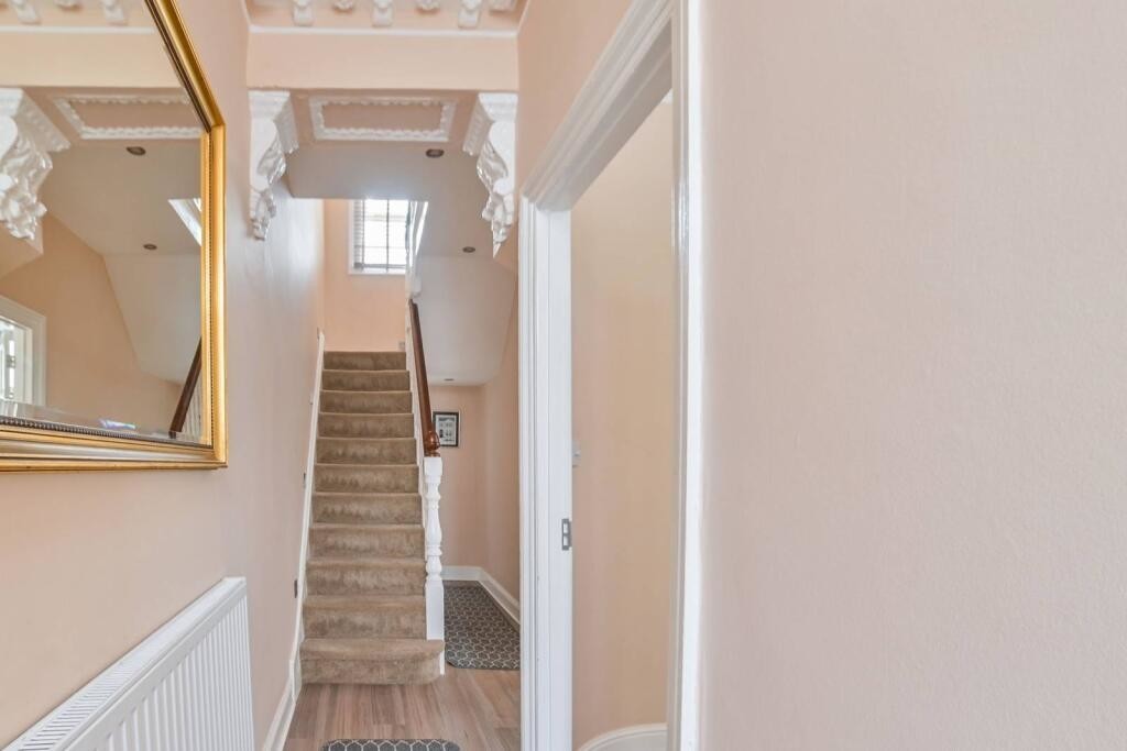 Images for MANCHESTER ROAD E14 3NU EAID:3f40363ad7e221028e9eb5ef1708ea31 BID:1